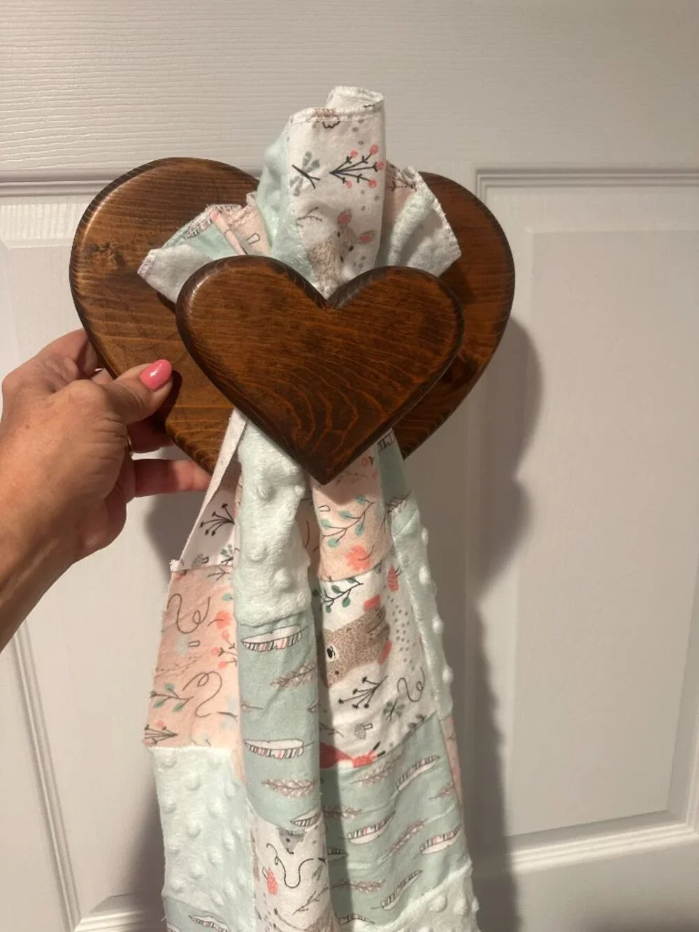 Handcrafted Wooden Heart-Shaped Double-Tiered Quilt Display Rustic Brown Finish